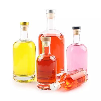 Körpermaterial Glas 375ml 500ml 700ml 750ml 1l Nordische Wodka Flasche mit individuellem Logo