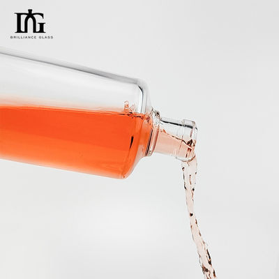 OEM/ODM Super Flint Material Glas Wodka Whisky Rum Spirituosenflasche mit Korkschraubkappe