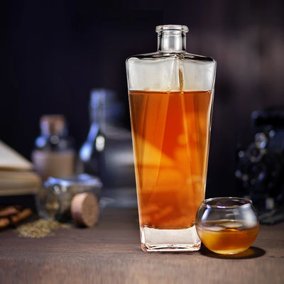 700 ml eigene, quadratische Super-Flint-Glas-Flasche für Whisky, Wodka und Tequila