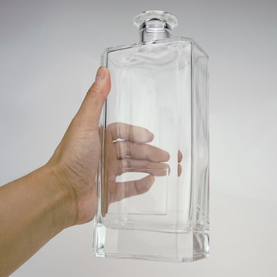 Klassische viereckige Glasflaschen für Wein 500 ml 700 ml Basismaterial Glas und Super Flint