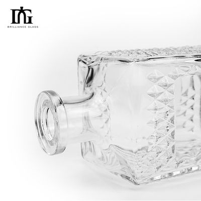 Exquisite Style Quadrat Gold Wein Wodka Agave Glasflasche Verkauf akzeptabel für OEM / ODM