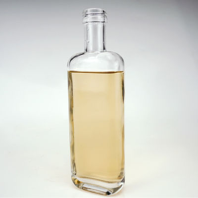 700 ml klares, flaches, quadratisches Glas Wodka Whisky Flasche mit Schraubkappe und Gravierungslogo