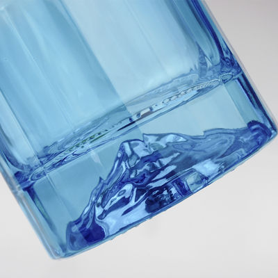 Whisky 500 ml Glasflasche mit rotem Vulkanboden und Glaskork