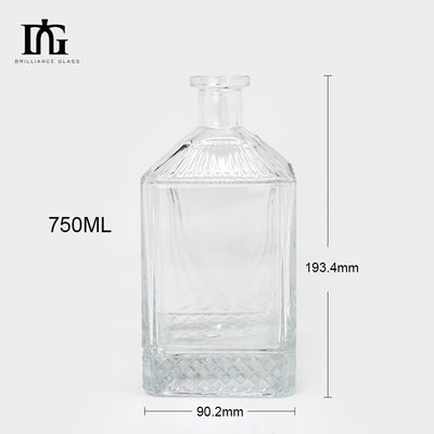 Glasflasche mit Korken und Schraubkappe