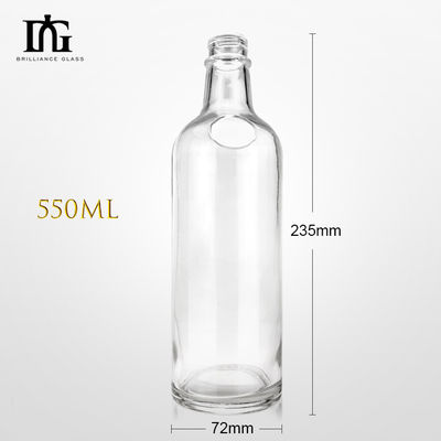 Akzeptable OEM/ODM 550 ml klare Schraubverschlussflasche für Gin Rum Wein Alkohol Glasflasche