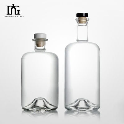 WISKY 750 ml klare Flint Glasflasche mit klassischem runden Design und Glaskragen