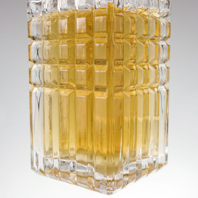 OEM/ODM akzeptable Quadrat 500 ml umweltfreundliche Glasflasche für Whisky und Schönheit