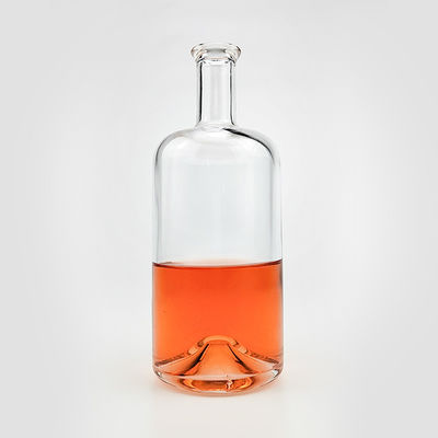 750 ml Glasflasche mit Gravuroberfläche und Korkschraubkappe