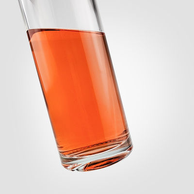 Kostenlos verfügbar 750 ml 700 ml populäre umweltfreundliche Glasflasche für Rum Gin Spirituosen