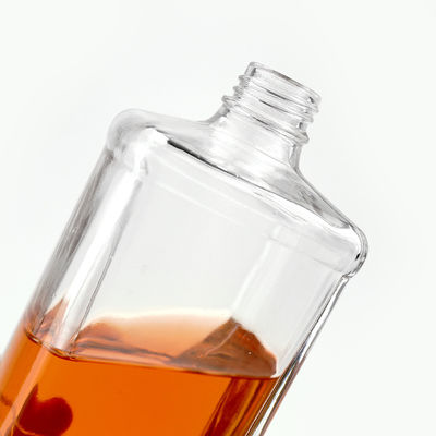 Akzeptables Kunden-Logo Glas-Spirit-Rum-Flasche 500 ml 750 ml Schraubkappe Versiegelung