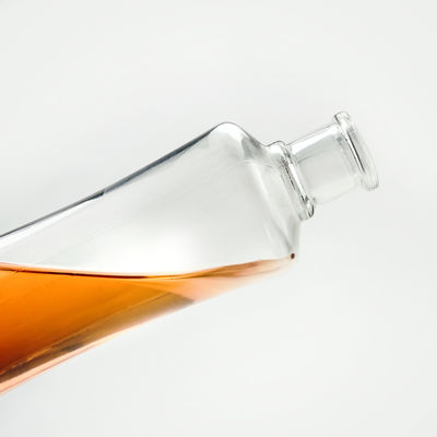 Glasflaschen mit Tequila 500 ml mit Korkdeckel und Glaskragen