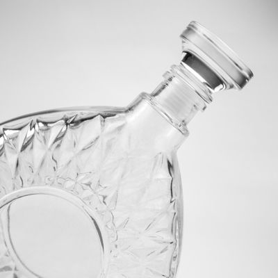 Akzeptables Kundenlogo 750 ml 75 cl klare Glasflasche für Spirituosen und Getränke