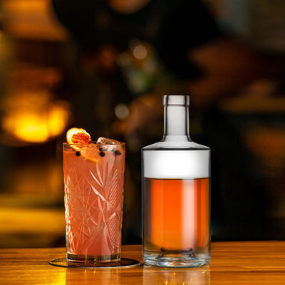 700 ml Glasflasche für Wodka Rum Whisky Siebdruck Warmstempel Malerei Gravur
