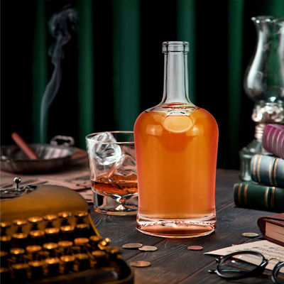 750 ml Glas Whiskey Rum Spirit Wodka Flasche mit Kork zum Heißstempeln