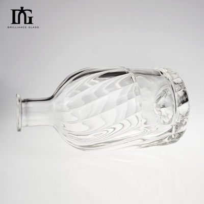 CORK Versiegelungstyp 500 ml Gravierung einzigartige Form Glasflasche für Rum Gin Brandy Spirituosen