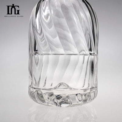 CORK Versiegelungstyp 500 ml Gravierung einzigartige Form Glasflasche für Rum Gin Brandy Spirituosen