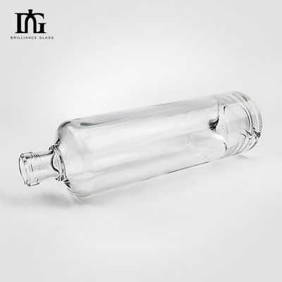Glas-Wodka-Whiski-Rum-Flasche mit Metallkappe