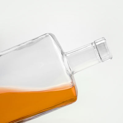 Glasflasche mit Elektroplattierung für individuelle Logo und Verpackung 700 ml 750 ml Wodka