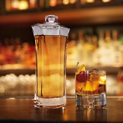 Körpermaterial Glas Custom leere Glasflaschen für Alkohol Whisky Rum 500ml 700ml 750ml