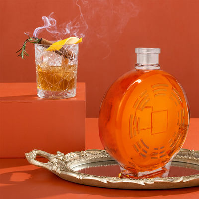 Körpermaterial Glas 70cl 75cl Herz Rundform individuell angepasste Flasche mit Korken