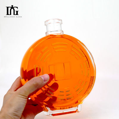 Körpermaterial Glas 70cl 75cl Herz Rundform individuell angepasste Flasche mit Korken