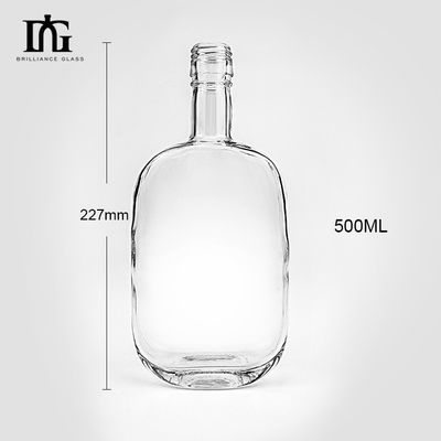 500 ml transparente Wodka-Glasflasche mit versiegeltem Kork und Gravierfläche