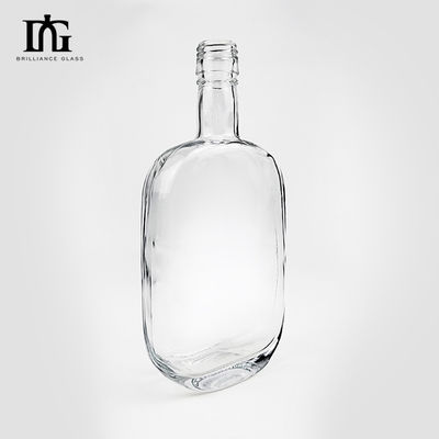 500 ml transparente Wodka-Glasflasche mit versiegeltem Kork und Gravierfläche