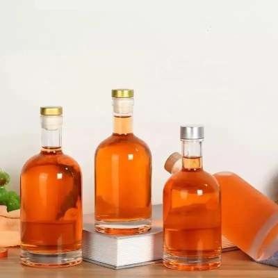 Versiegelungsart CORK 100 ml 200 ml 375 ml 500 ml 750 ml Matte Schwarz-Weiß Glasflasche für Gin