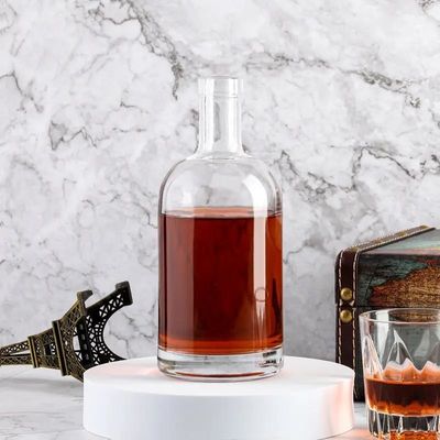 Versiegelungsart CORK 100 ml 200 ml 375 ml 500 ml 750 ml Matte Schwarz-Weiß Glasflasche für Gin