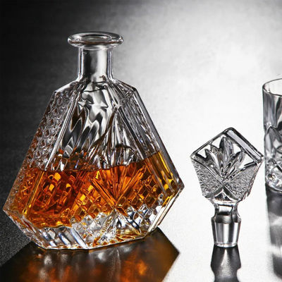 Kristallglas Whiskyflasche für den Einzelverkauf von Alkohol und Getränken