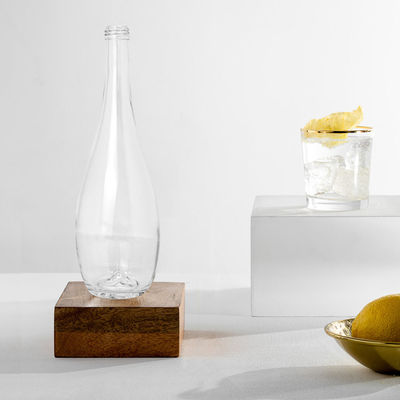 Elegante 200ml 250ml 330ml 375ml 500ml 750ml klare Glasflasche mit Holzverschluss