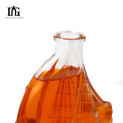 Custom Luxury 500ml Ahornblatt Glasflasche für Wein Whiskey Gin Getränke
