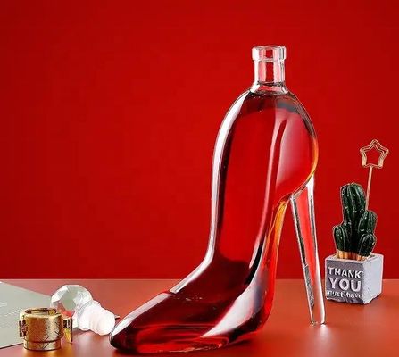 Einzigartige Form 500 ml 750 ml High Heel Schuh Alkohol Whiskey Rotwein Wodka Glasflasche