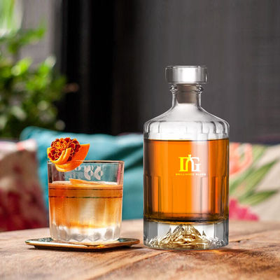 Verfeinerte Glasflaschen für die Getränkeindustrie Whisky Rum Wodka Tequila Brandy Gin