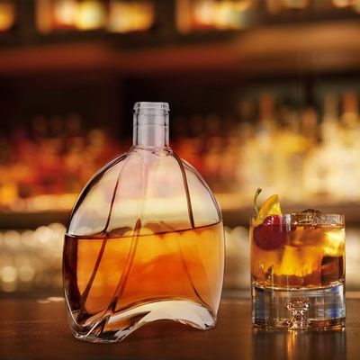 Glasflasche mit versiegeltem Korkdeckel für Wodka Tequila Gin für Kaffee Wein Basismaterial
