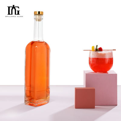 750 ml 700 ml 500 ml Einzigartige Form Wodka Spirituosen Gin Rum Klarglas Alkoholflasche mit Kork