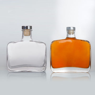 Freigegebene Glasflasche für Wodka Gin Whiskey Spirituosen 750 ml 500 ml