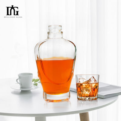 Andere Getränke 50 cl leere Wodka Whisky Glasflasche mit Korkdeckel und matte Oberfläche