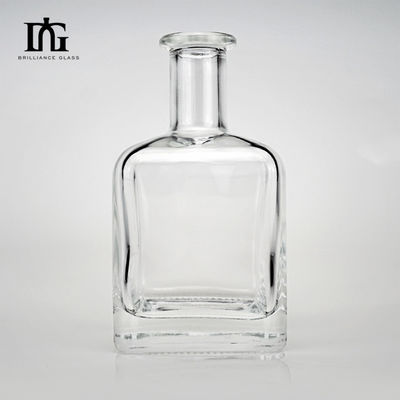 Quadratische Glasflasche 350 ml mit gravierter Oberfläche und Korkschraubkappe