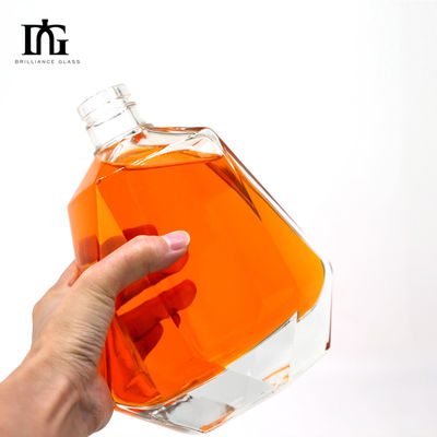 Gravierte Oberfläche 750 ml Viereckglasflasche für Getränke