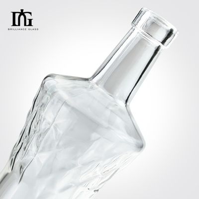 Custom Design Glas Whisky Decanter 700ml mit Korkkopf und Kreativkragen