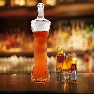 Custom Design Glas Whisky Decanter 700ml mit Korkkopf und Kreativkragen
