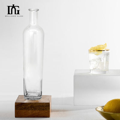 Leere Spirituosenflasche für Getränke 1750ml Glasflasche aus benutzerdefiniertem Kragenmaterial