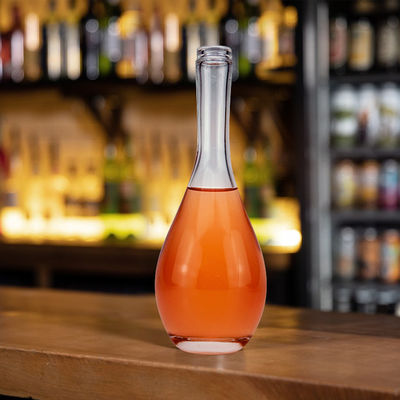 500 ml/700 ml/750 ml Ende anpassbar Schlanker Langhals Champagner Wodka Glas Weinflasche