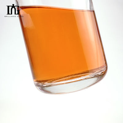 500 ml Glasflasche für Saft, Brandy, Wodka und Likör mit Gravierungen