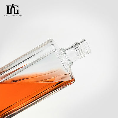 500 ml Quadratklare leere Brandy Whisky Glasflasche mit akzeptablen OEM / ODM