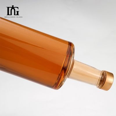 Gravierungen Klassische leere 500 ml kundenspezifische Flint klare runde Glasflaschen für Alkohol