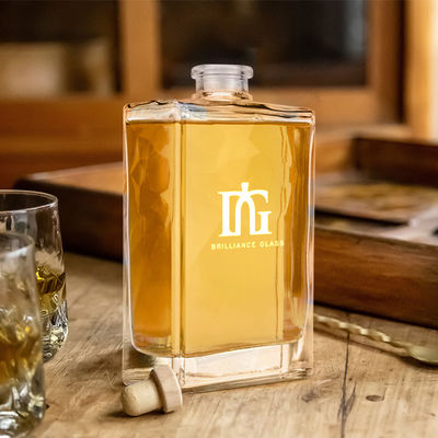 Freigegeben Glas-Basis-Material Custom Liquor für Wodka Gin 100 ml 200 ml 500 ml 700 ml