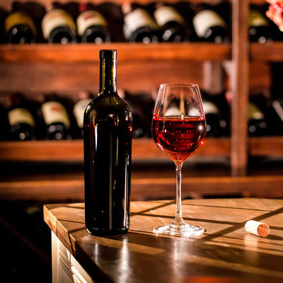Siebdruck Warmstempelmalerei Gravierungen Elektroplattierung 750 ml Glasflasche Wein