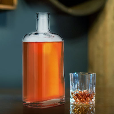 Individuelles Logo 700ml Quadratglasflasche Ideal für Whisky Brandy Gin Wodka und mehr